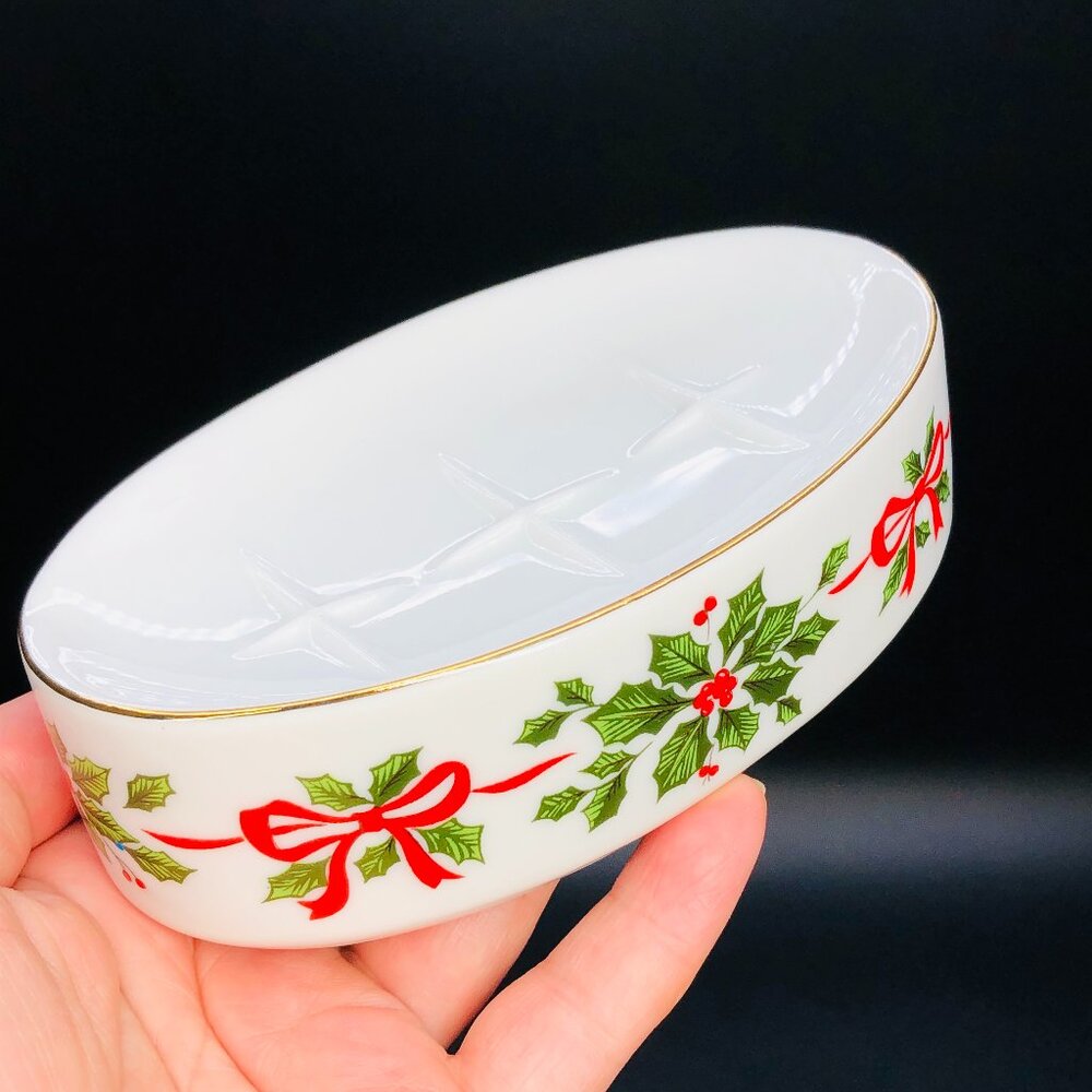 Vintage 90s Christmas Holly Berries Porcelain Bathroom Soap Dish Red Bow Gold